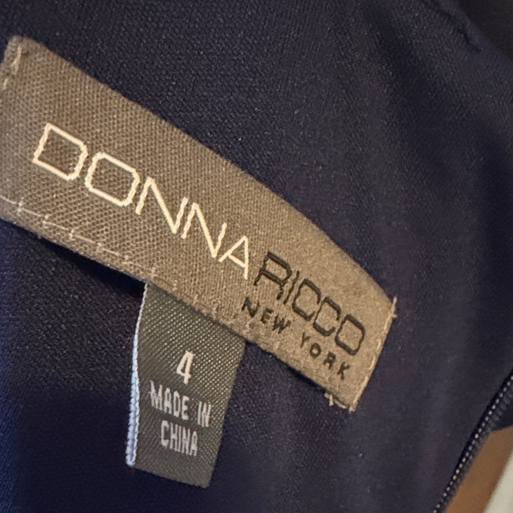 Donna Ricco Elegant Navy Blue Dress - Super Flattering & Elegant Size 4 - Picture 4 of 6